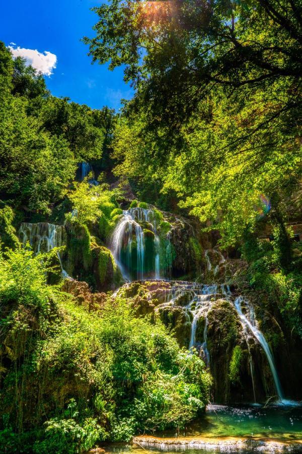 Крушун - Единствена На Метри От Водопадите, Krushun - The Only Stay Just Meters From The Waterfalls กรูชูนา ภายนอก รูปภาพ
