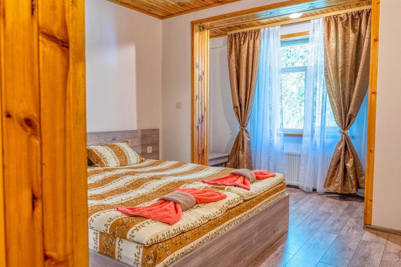 Крушун - Единствена На Метри От Водопадите, Krushun - The Only Stay Just Meters From The Waterfalls กรูชูนา ภายนอก รูปภาพ