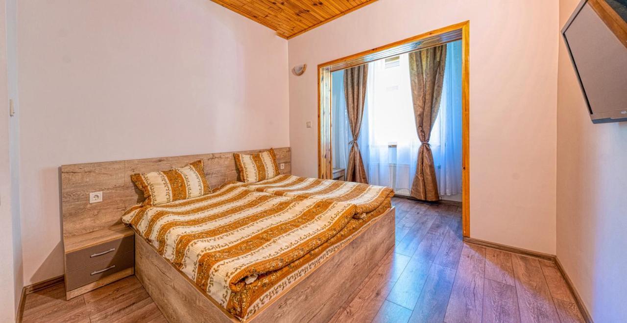 Крушун - Единствена На Метри От Водопадите, Krushun - The Only Stay Just Meters From The Waterfalls กรูชูนา ภายนอก รูปภาพ