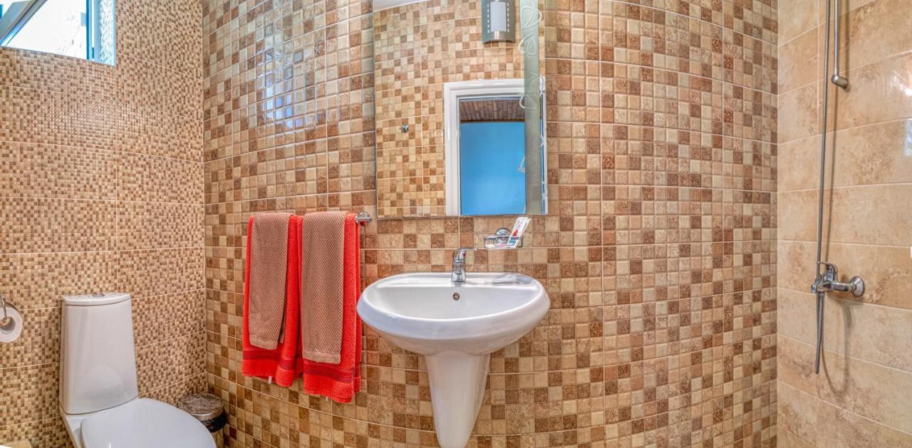 Крушун - Единствена На Метри От Водопадите, Krushun - The Only Stay Just Meters From The Waterfalls กรูชูนา ภายนอก รูปภาพ