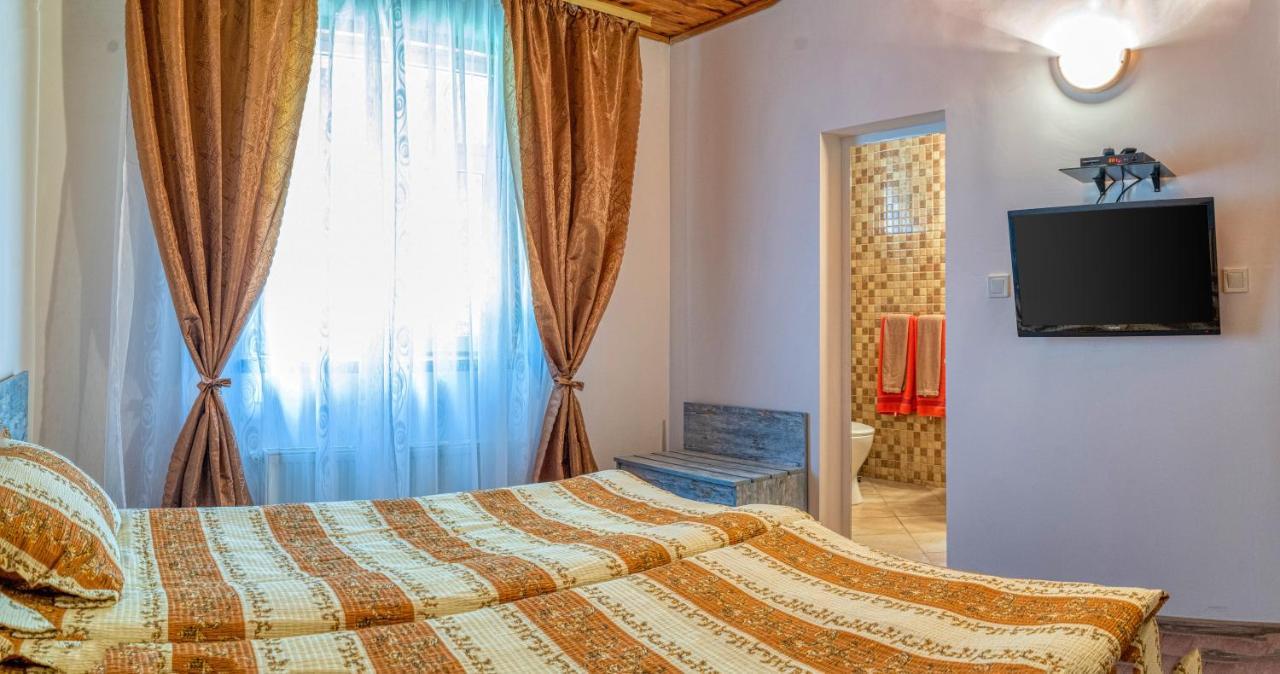 Крушун - Единствена На Метри От Водопадите, Krushun - The Only Stay Just Meters From The Waterfalls กรูชูนา ภายนอก รูปภาพ