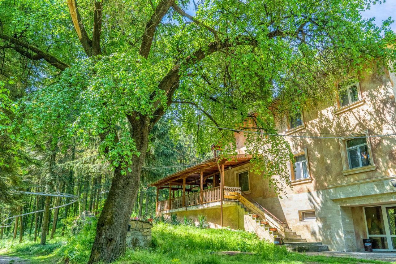Крушун - Единствена На Метри От Водопадите, Krushun - The Only Stay Just Meters From The Waterfalls กรูชูนา ภายนอก รูปภาพ